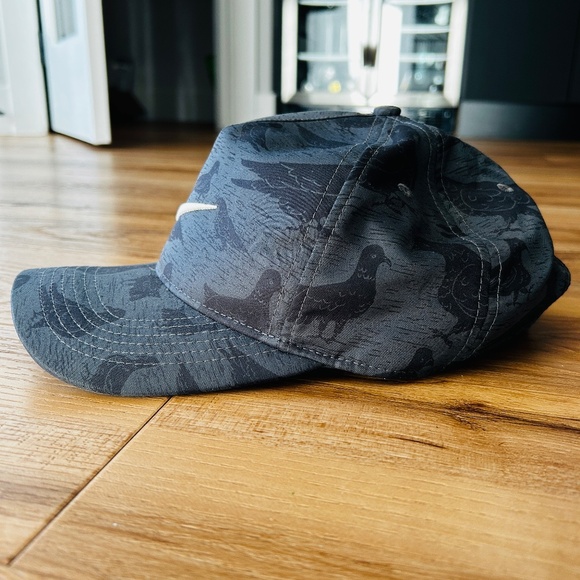 Nike Dri-Fit Classic99 Brooks Koepka Black Pigeon Adjustable Golf Hat - Picture 3 of 7